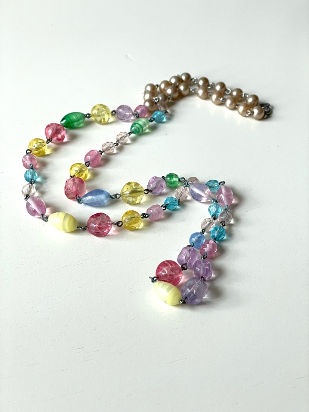 Vintage colorful art glass & faux pearl flapper style long necklace 16 1/2”